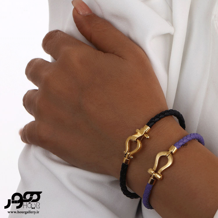 دستبند چرم زنانه با پلاک طلا طرح فرد کد AXB816